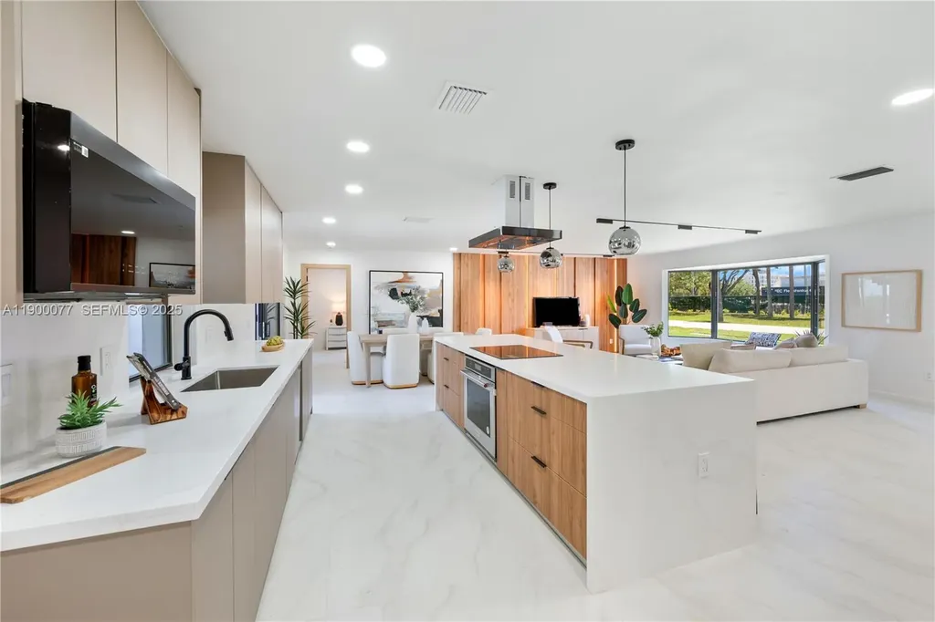 2415 NE 35th Drive Fort Lauderdale FL 33308