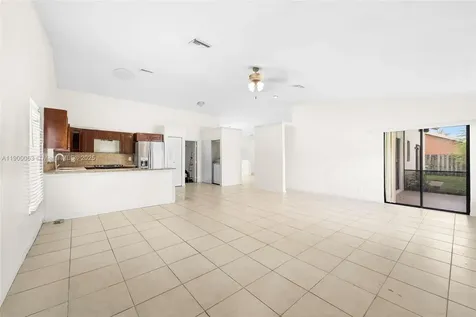 9601 Dunhill Drive Miramar FL 33025
