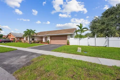 9601 Dunhill Drive Miramar FL 33025