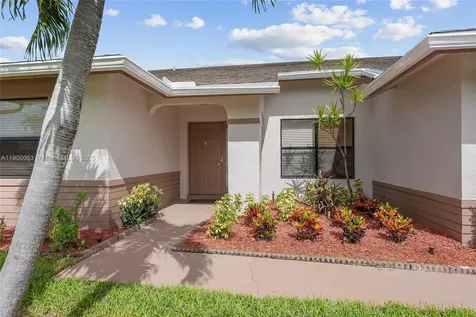 9601 Dunhill Drive Miramar FL 33025