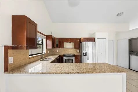 9601 Dunhill Drive Miramar FL 33025
