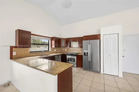 9601 Dunhill Drive Miramar FL 33025
