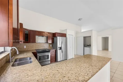 9601 Dunhill Drive Miramar FL 33025