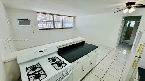 8000 Tatum Waterway Drive Miami Beach FL 33141