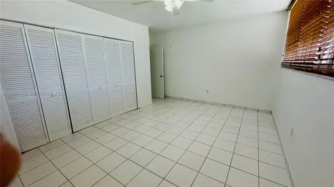 8000 Tatum Waterway Drive Miami Beach FL 33141