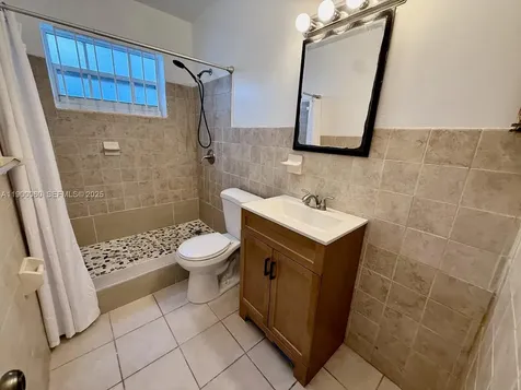 8000 Tatum Waterway Drive Miami Beach FL 33141
