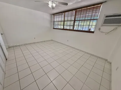 8000 Tatum Waterway Drive Miami Beach FL 33141