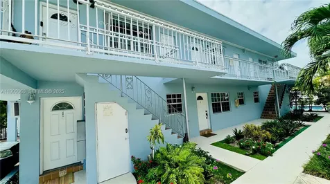 8000 Tatum Waterway Drive Miami Beach FL 33141