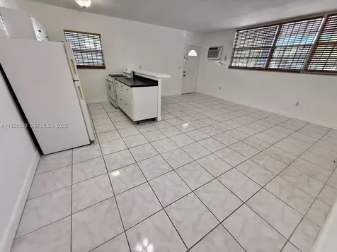 8000 Tatum Waterway Drive Miami Beach FL 33141