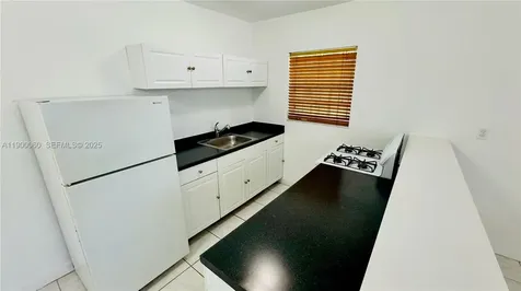 8000 Tatum Waterway Drive Miami Beach FL 33141