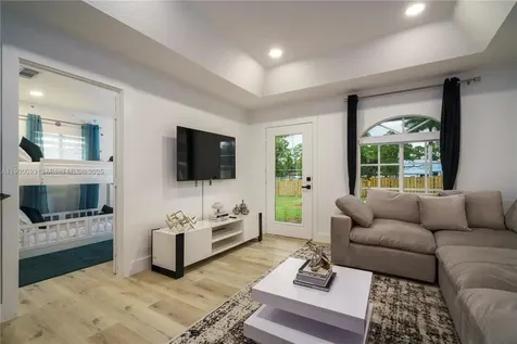 11066 N 46th Place N West Palm Beach FL 33411