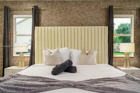 11066 N 46th Place N West Palm Beach FL 33411