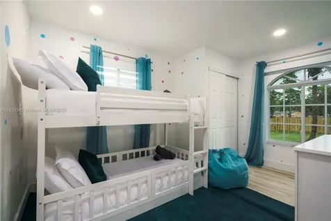 11066 N 46th Place N West Palm Beach FL 33411