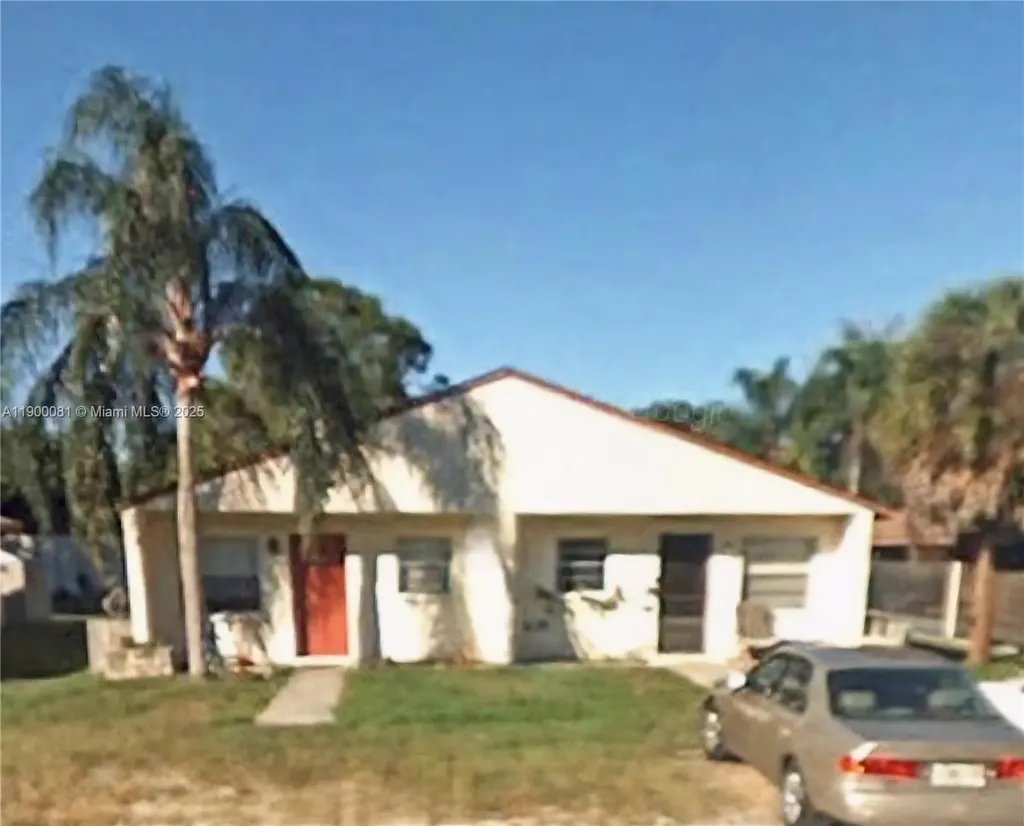 840 Hand Avenue Sarasota FL 34232