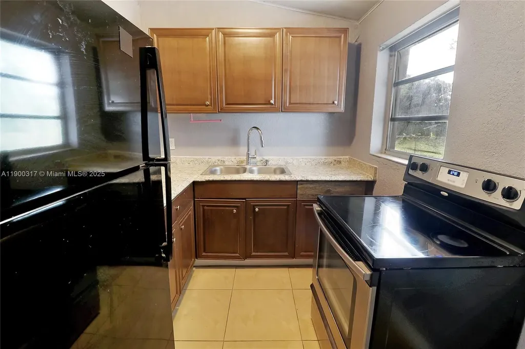 1807 NW 15th Avenue Fort Lauderdale FL 33311