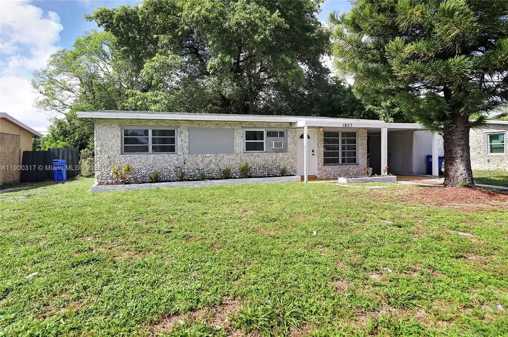 1807 NW 15th Avenue Fort Lauderdale FL 33311