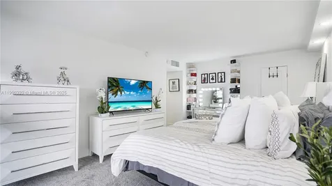 2017 S Ocean Drive Hallandale Beach FL 33009