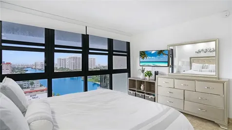 2017 S Ocean Drive Hallandale Beach FL 33009