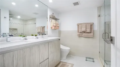 2017 S Ocean Drive Hallandale Beach FL 33009