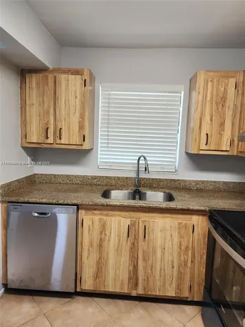 6061 Shakerwood Circle Tamarac FL 33319