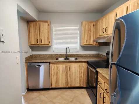 6061 Shakerwood Circle Tamarac FL 33319
