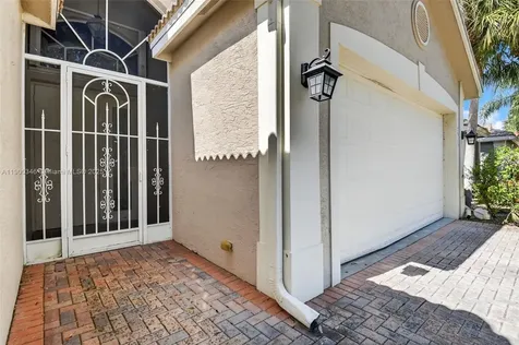 7915 Sundial Harbor Point Lake Worth FL 33467