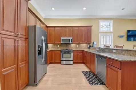 7915 Sundial Harbor Point Lake Worth FL 33467