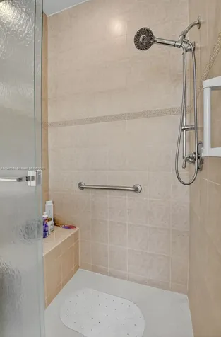 7915 Sundial Harbor Point Lake Worth FL 33467