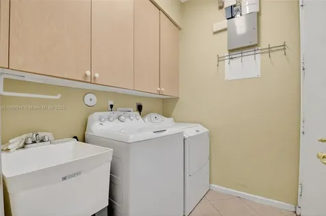 7915 Sundial Harbor Point Lake Worth FL 33467