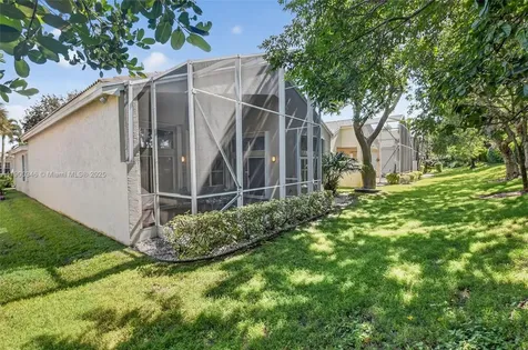 7915 Sundial Harbor Point Lake Worth FL 33467