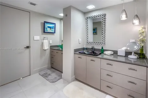 1201 S Ocean Drive Hollywood FL 33019