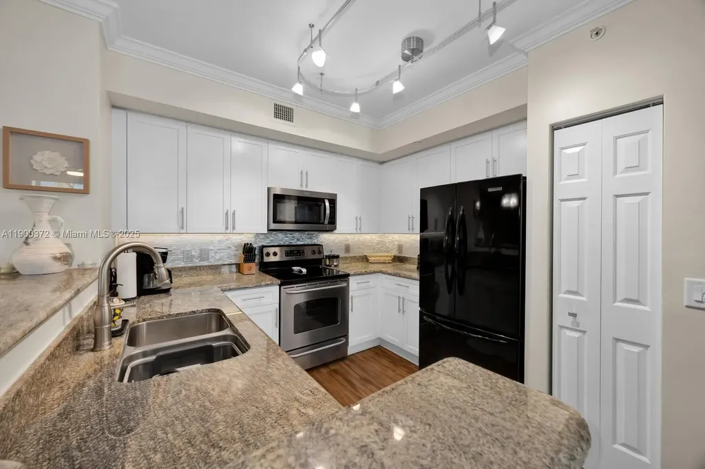 2421 NE 65th Street Fort Lauderdale FL 33308