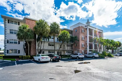 455 Paradise Isle Boulevard Hallandale Beach FL 33009