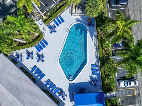 455 Paradise Isle Boulevard Hallandale Beach FL 33009