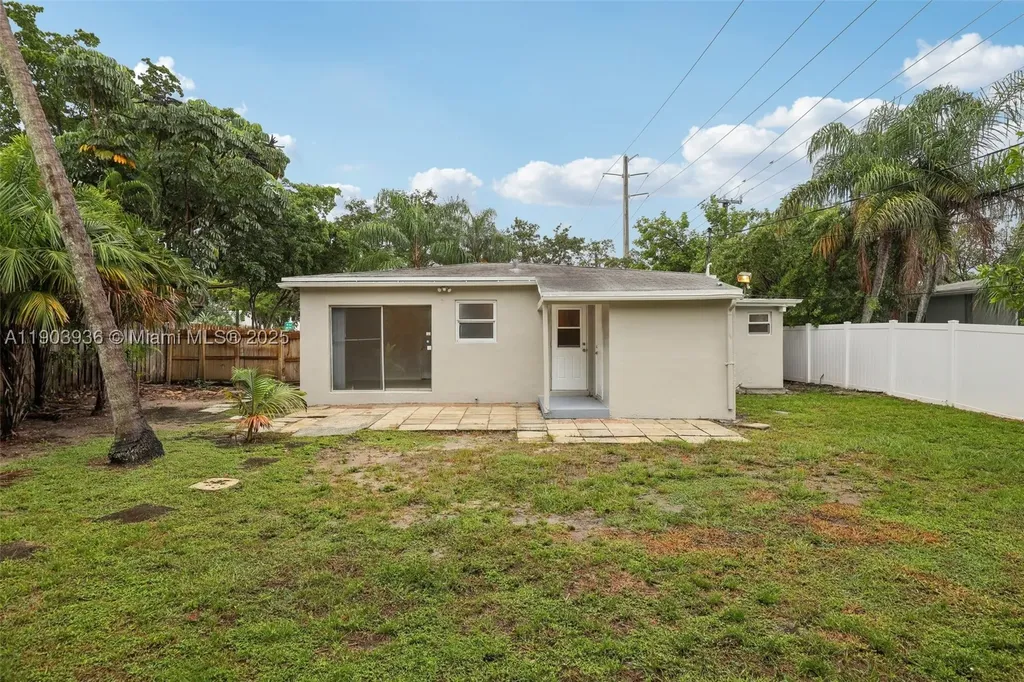 1213 NE 13th Street Fort Lauderdale FL 33304