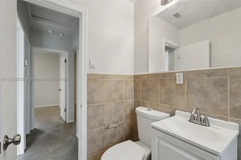 1213 NE 13th Street Fort Lauderdale FL 33304