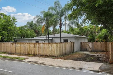 1213 NE 13th Street Fort Lauderdale FL 33304