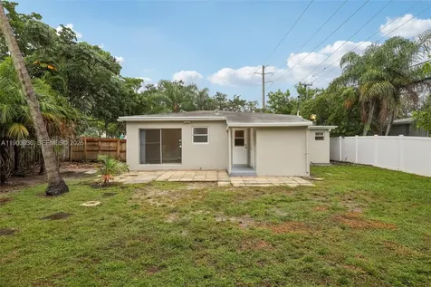 1213 NE 13th Street Fort Lauderdale FL 33304