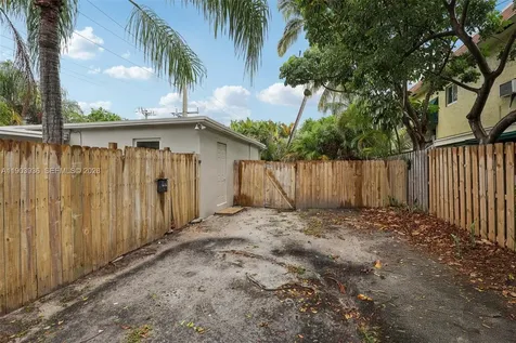 1213 NE 13th Street Fort Lauderdale FL 33304