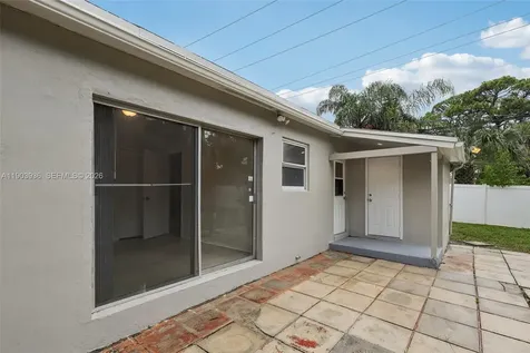 1213 NE 13th Street Fort Lauderdale FL 33304