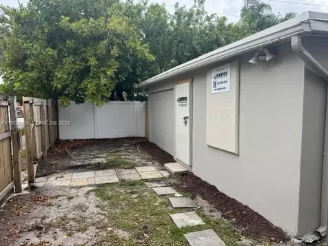 1213 NE 13th Street Fort Lauderdale FL 33304