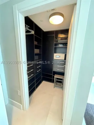 200 Biscayne Boulevard Way Miami FL 33131