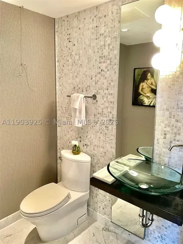 200 Biscayne Boulevard Way Miami FL 33131