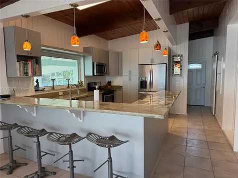 900 Morris Avenue Key Largo FL 33037