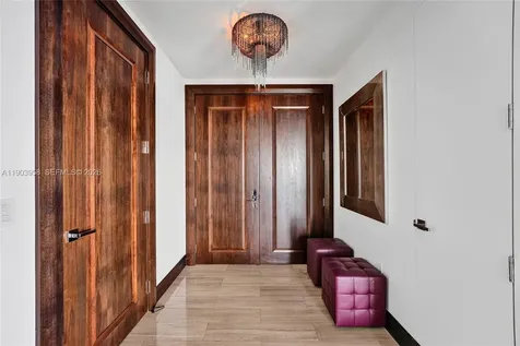 17749 Collins Sunny Isles Beach FL 33160