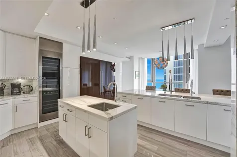 17749 Collins Sunny Isles Beach FL 33160