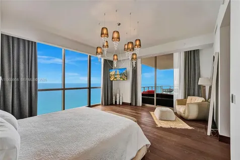 17749 Collins Sunny Isles Beach FL 33160