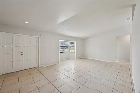 285 SE Volkerts Terrace Port St. Lucie FL 34983