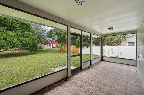 285 SE Volkerts Terrace Port St. Lucie FL 34983