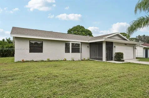 285 SE Volkerts Terrace Port St. Lucie FL 34983